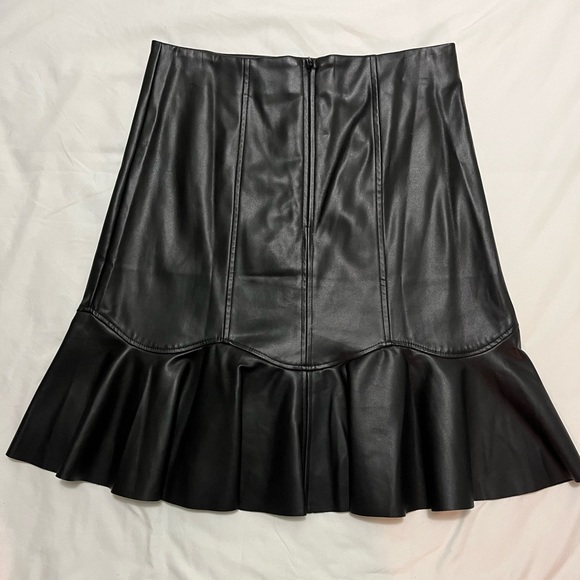 Ann Taylor loft - Leather Ruffled Mini Skirt - Picture 2 of 4